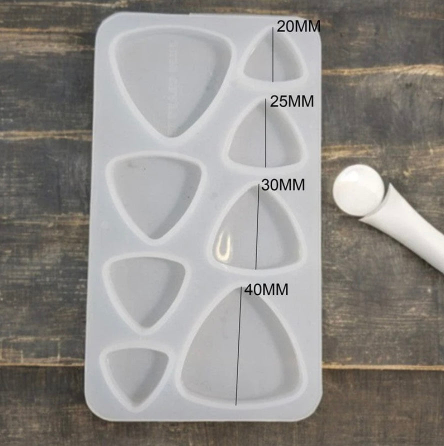 8 Cavity Curved Triangle Rakhi,Bracelet & Pendant Mould